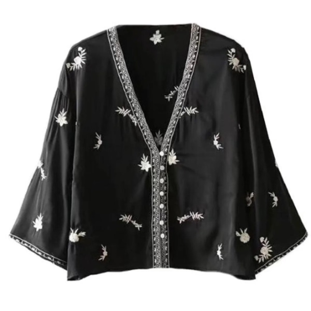 Goodnight Macaroon V-NECK embroidered M